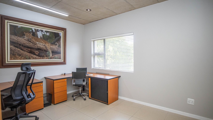 5 Bedroom Property for Sale in The Coves North West